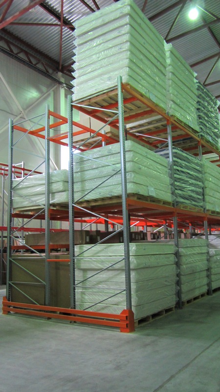 Стеллажи для матрацев