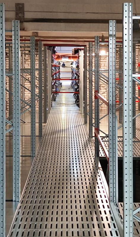 Псков. Мост для мезонинов.