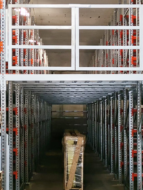 Псков. Мост для мезонинов.